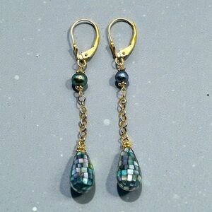 Beautiful Solid 14K Gold Cultured Pearl Mother of Pearl Drop Earrings 2”